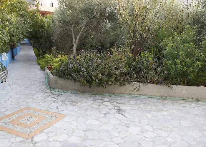 Climbing House Annas アパート *